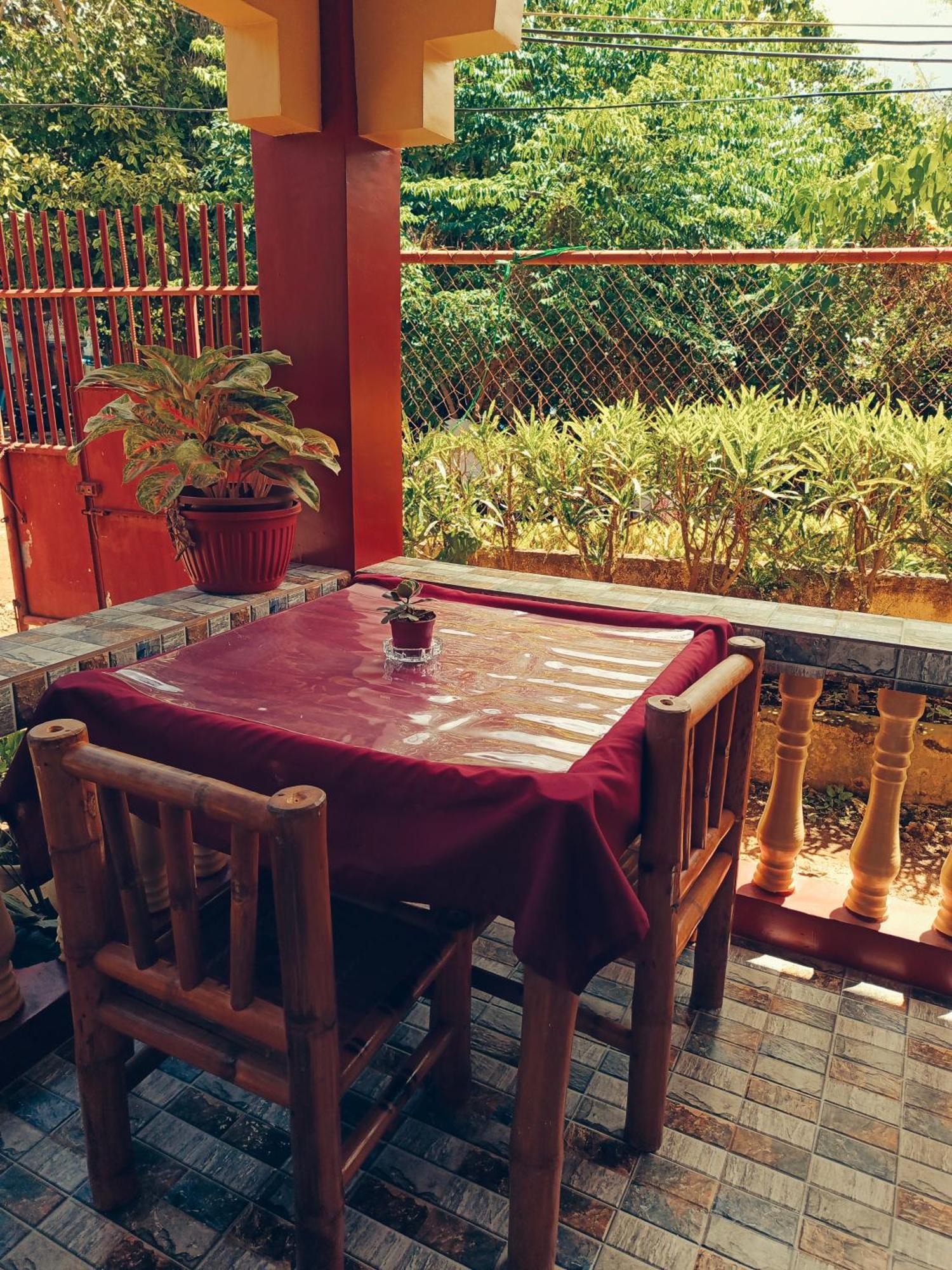Peace Lily Studio Apartments Panglao Eksteriør bilde